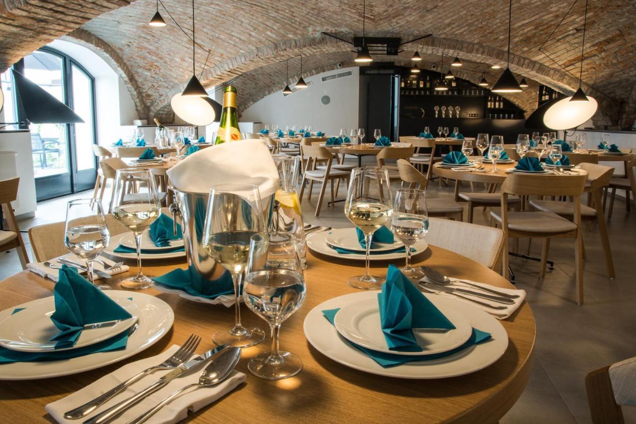 Hotel Restaurant Na Navsi Ricany  Eksteriør bilde