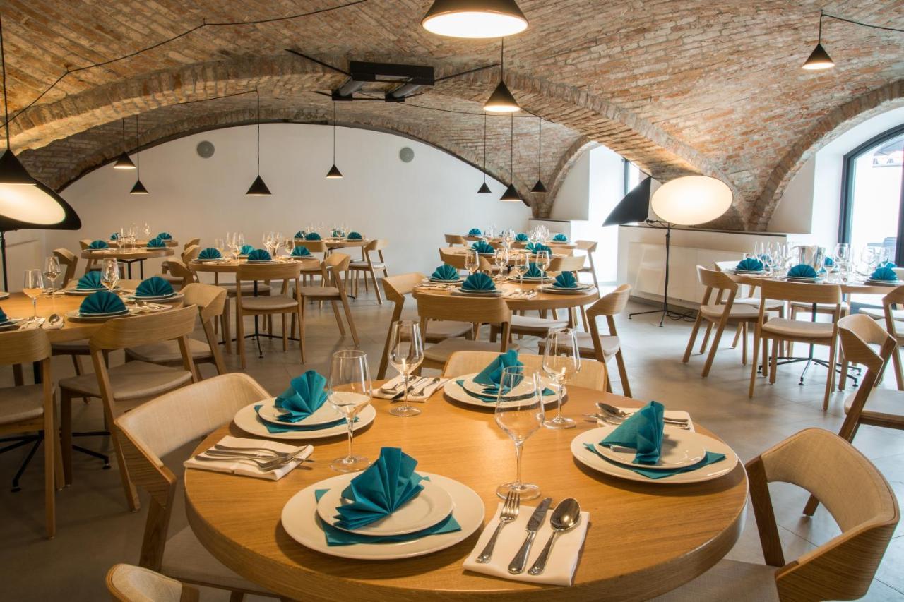 Hotel Restaurant Na Navsi Ricany  Eksteriør bilde