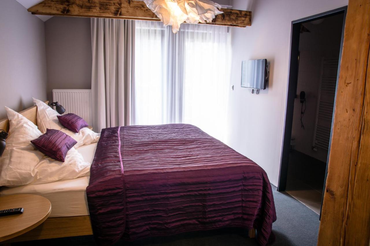 Hotel Restaurant Na Navsi Ricany  Eksteriør bilde