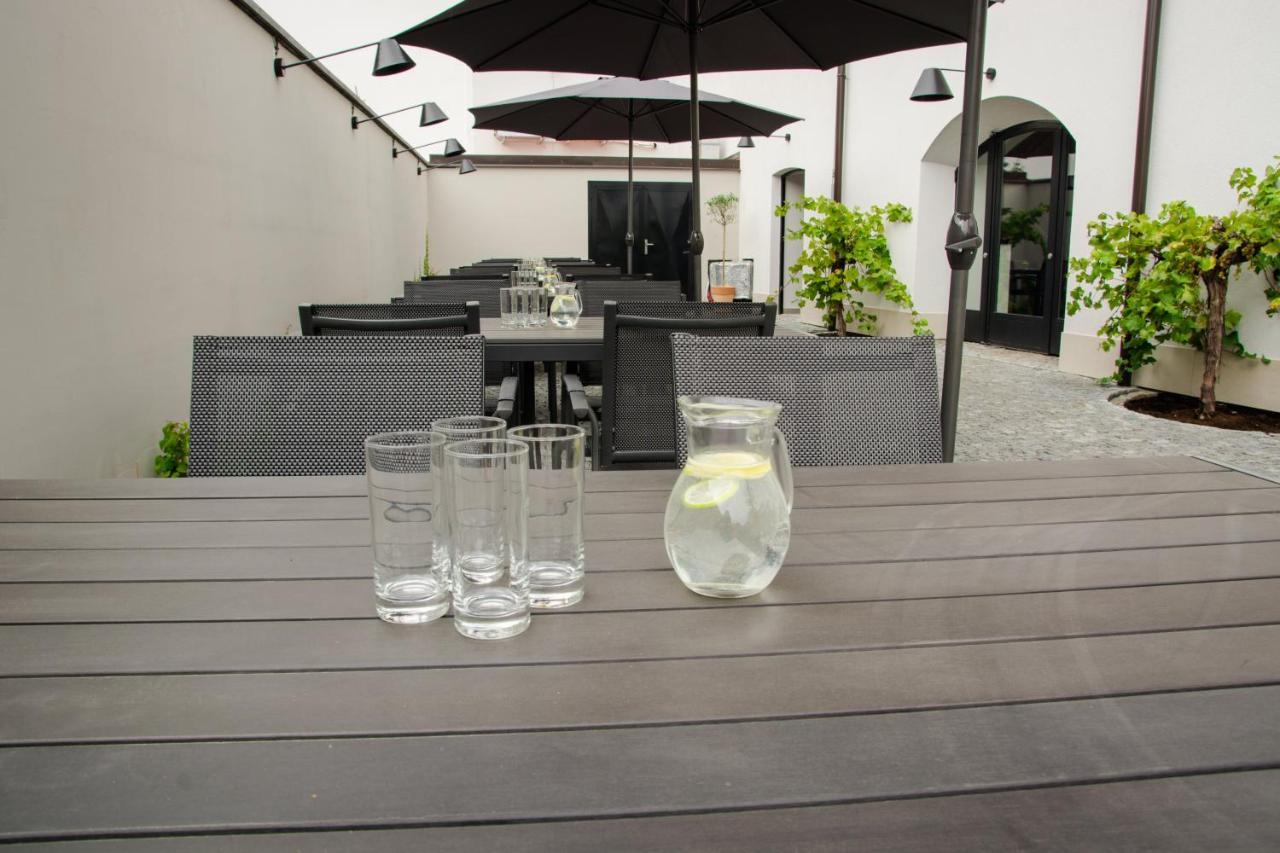 Hotel Restaurant Na Navsi Ricany  Eksteriør bilde