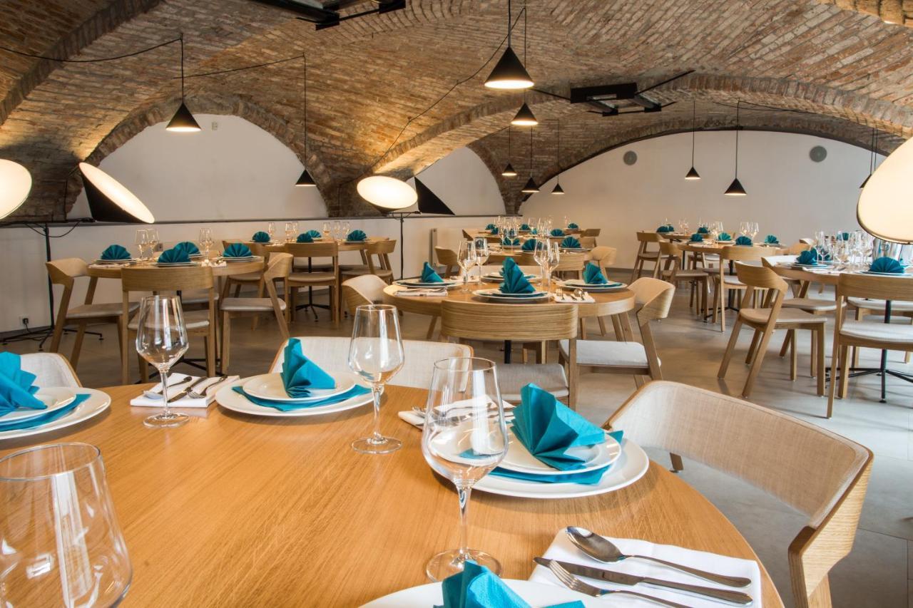 Hotel Restaurant Na Navsi Ricany  Eksteriør bilde